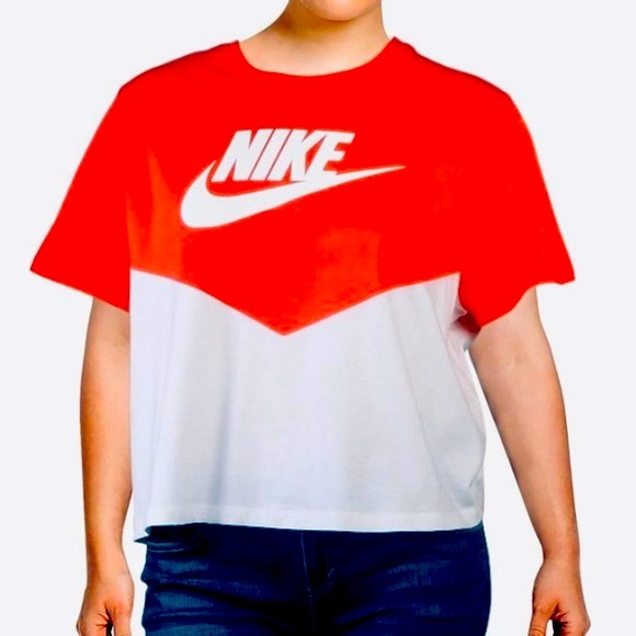 Nike Plus Size Sportswear Heritage Color block T-shirt - Picture 8 of 8